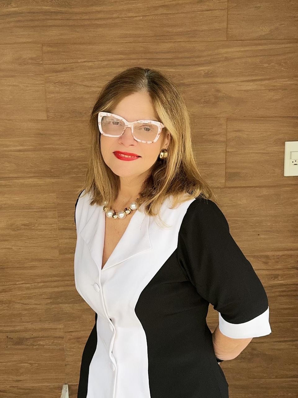 Dra. Stela Gonçalves - Advogada especialista em Direito Previdenciário, Trabalhista e de Família